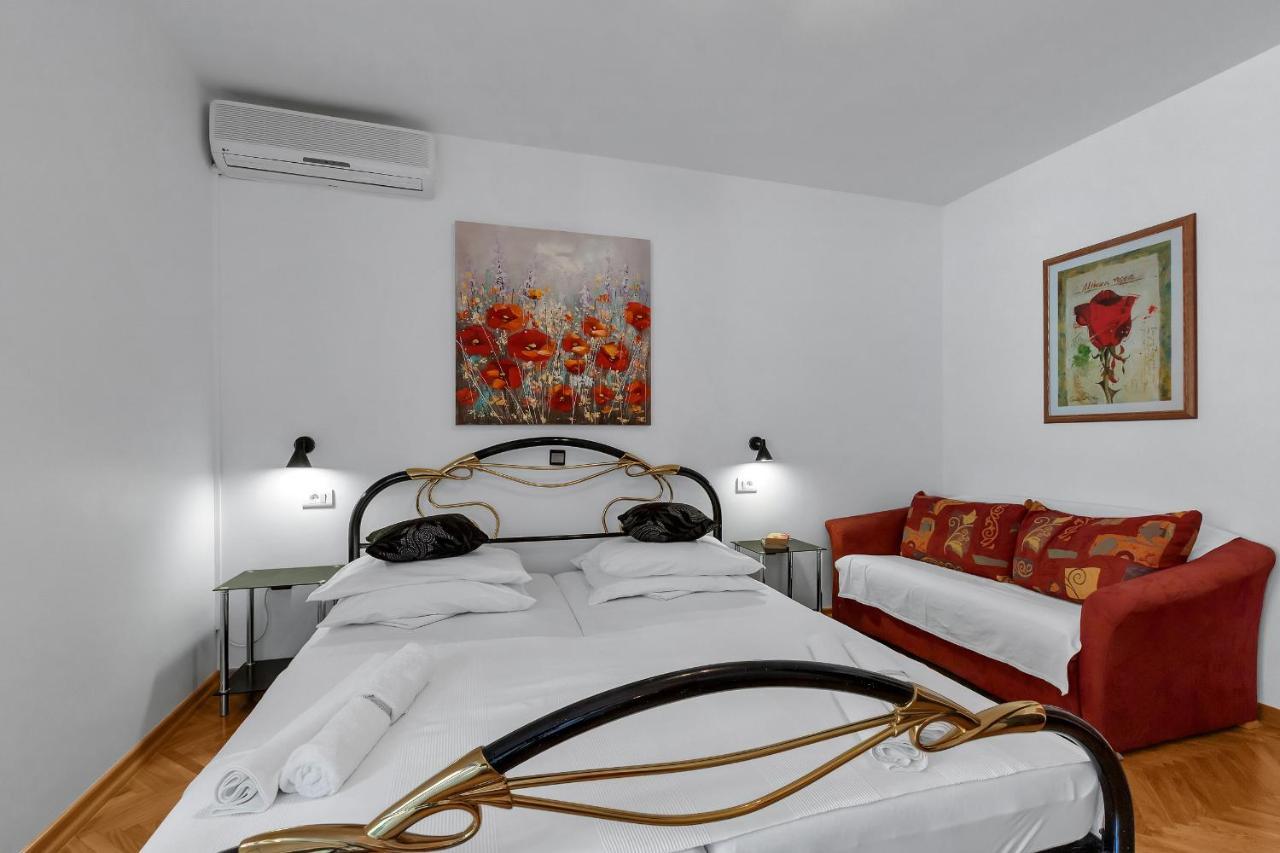 Guest House Lazeta Duce Bagian luar foto