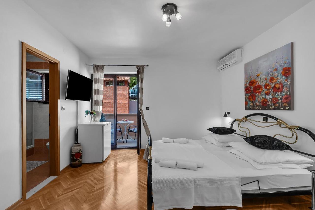 Guest House Lazeta Duce Bagian luar foto